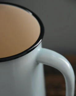 Emaille Kan 'light Blue/cream', IB Laursen -Ib Laursen emaille kan light bluecream ib laursen 2