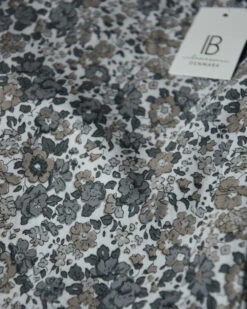 Gebloemde Kussenhoes Met Grijze En Taupe Bloemen, IB Laursen 15 Gebloemde Kussenhoes Met Grijze En Taupe Bloemen, IB Laursen -Ib Laursen gebloemde kussenhoes wit met grijze en taupe bloemen ib laursen 5