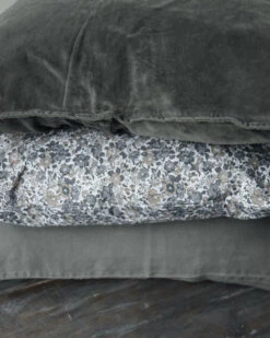 Gebloemde Kussenhoes Met Grijze En Taupe Bloemen, IB Laursen 16 Gebloemde Kussenhoes Met Grijze En Taupe Bloemen, IB Laursen -Ib Laursen gebloemde kussenhoes wit met grijze en taupe bloemen ib laursen 6