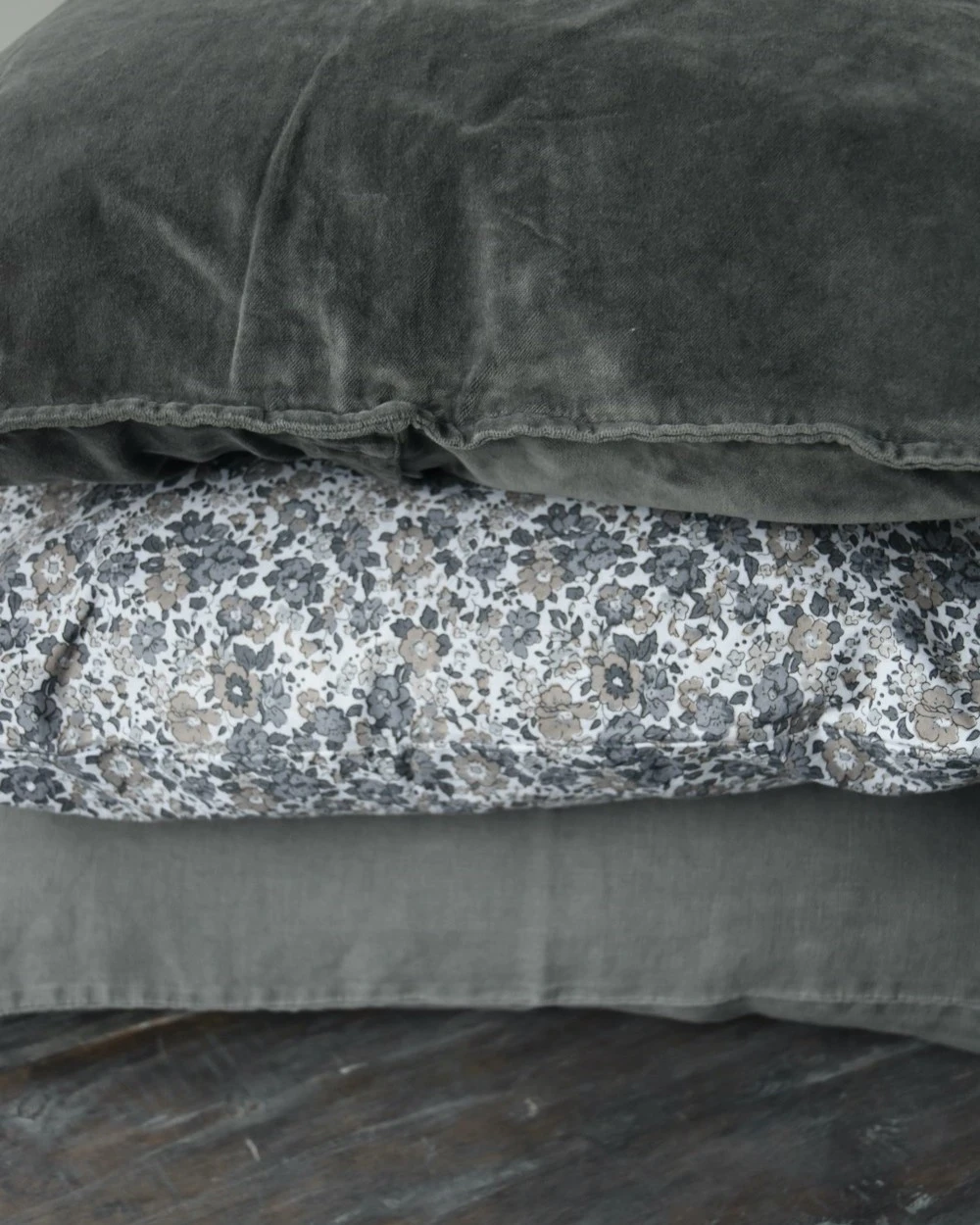 Gebloemde Kussenhoes Met Grijze En Taupe Bloemen, IB Laursen 9 Gebloemde Kussenhoes Met Grijze En Taupe Bloemen, IB Laursen - Afbeelding 7