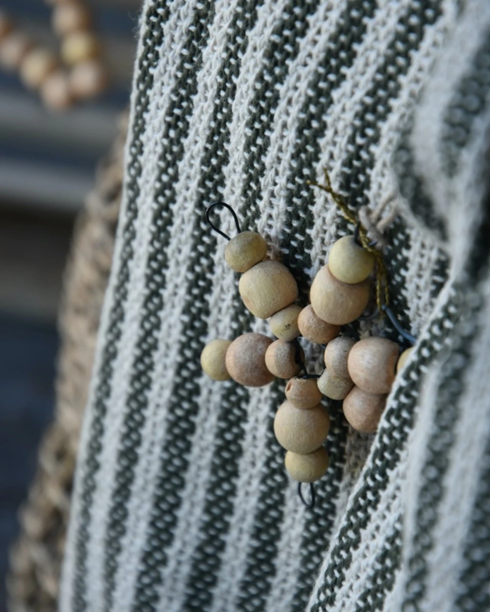 Geweven Sprei Olijfgroen Gebroken Wit Gestreept Met Kwastjes, IB Laursen 8 Geweven Sprei Olijfgroen Gebroken Wit Gestreept Met Kwastjes, IB Laursen - Afbeelding 6