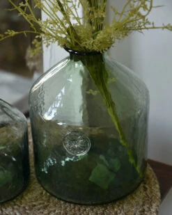 Glazen Apothekers Fles In Het Groen Met Embleem Groot, IB Laursen 12 Glazen Apothekers Fles In Het Groen Met Embleem Groot, IB Laursen -Ib Laursen glazen apothekers fles in het groen met embleem groot ib laursen 11