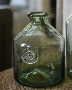 Glazen Apothekers Fles In Het Groen Met Embleem Klein, IB Laursen 11 Glazen Apothekers Fles In Het Groen Met Embleem Klein, IB Laursen -Ib Laursen glazen apothekers fles in het groen met embleem groot ib laursen 2