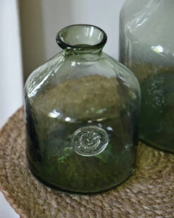 Glazen Apothekers Fles In Het Groen Met Embleem Klein, IB Laursen 13 Glazen Apothekers Fles In Het Groen Met Embleem Klein, IB Laursen -Ib Laursen glazen apothekers fles in het groen met embleem groot ib laursen 4