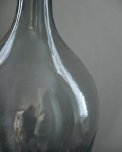 Glazen Ballon Vaas Met Grijze Gloed, IB Laursen 12 Glazen Ballon Vaas Met Grijze Gloed, IB Laursen -Ib Laursen glazen ballon vaas met grijze gloed groot ib laursen 3