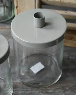 Glazen Pot Met Grijs Metalen Kaarsen Inzet, IB Laursen 11 Glazen Pot Met Grijs Metalen Kaarsen Inzet, IB Laursen -Ib Laursen glazen pot met grijs metalen kaarsen inzet ib laursen 1