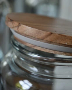 Glazen Voorraad Pot Met Houten Deksel Laag, IB Laursen 11 Glazen Voorraad Pot Met Houten Deksel Laag, IB Laursen -Ib Laursen glazen voorraad pot met houten deksel laag ib laursen 2