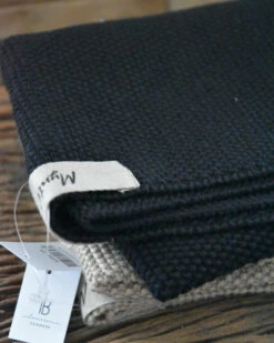 Handdoek Mynte Zwart, IB Laursen