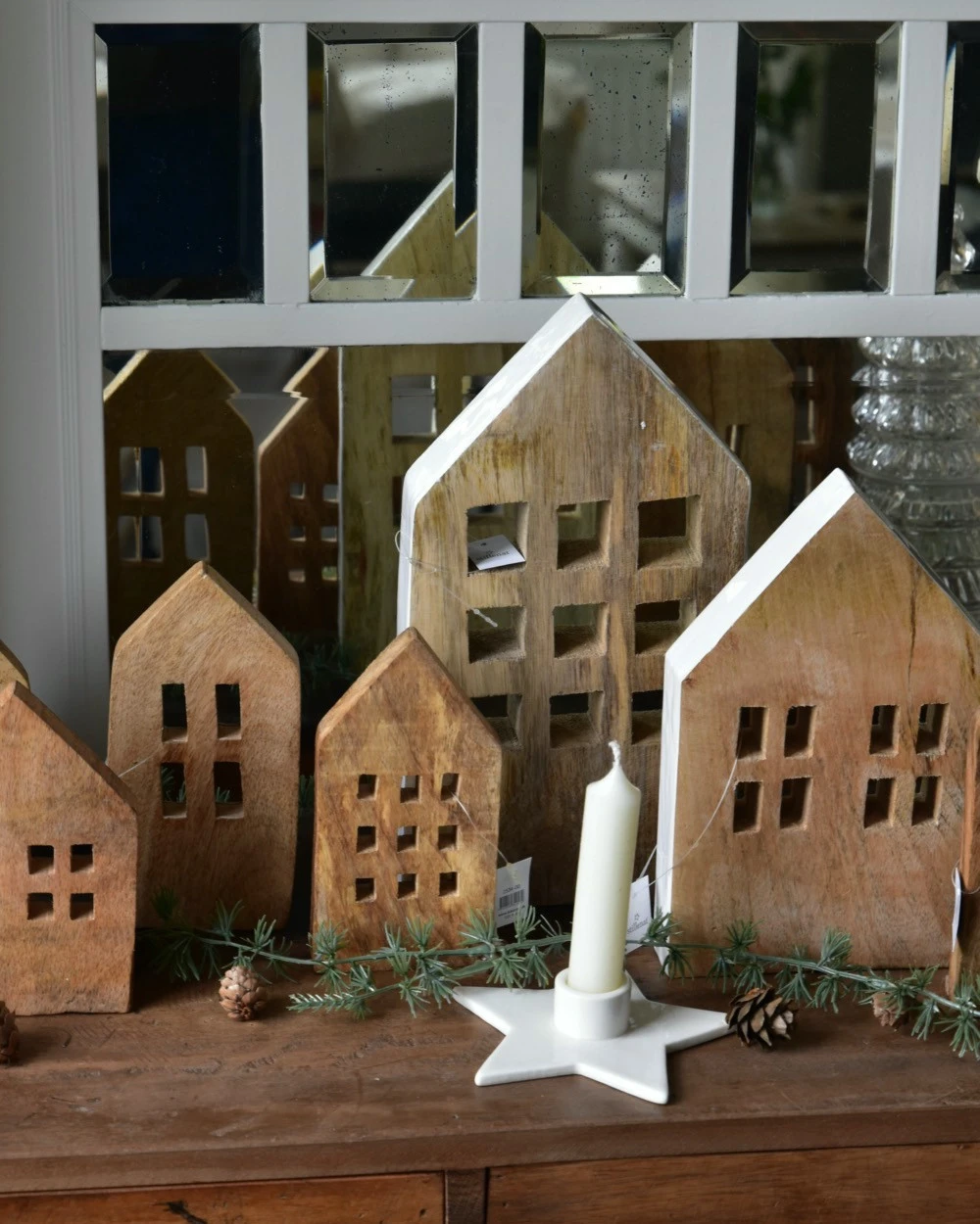 Huis Van Hout Met Witte Glanzende Rand 8 Open Ramen, IB Laursen 4 Huis Van Hout Met Witte Glanzende Rand 8 Open Ramen, IB Laursen - Afbeelding 2