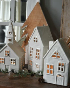 Keramiek Theelicht Huis Wit Met Rond Raam, IB Laursen -Ib Laursen keramiek theelicht huis wit met rond raam ib laursen 3