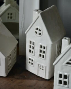 Keramiek Theelicht Huis Wit Met Rond Raam, IB Laursen -Ib Laursen keramiek theelicht huis wit met rond raam ib laursen 5