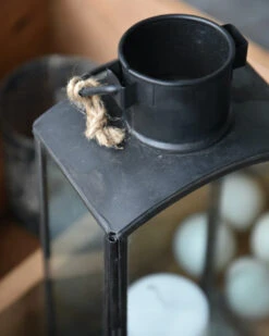Lantaarn Metaal Zwart En Glas Met Hengsel, IB Laursen -Ib Laursen lantaarn metaal zwart en glas met hengsel ib laursen 3