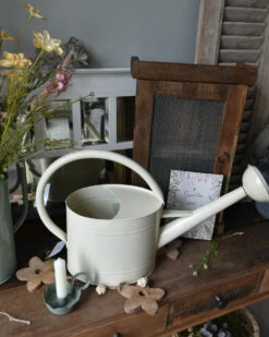 Metalen Gieter In Cream Met Sproeikop 5 Ltr, IB Laursen 9 Metalen Gieter In Cream Met Sproeikop 5 Ltr, IB Laursen -Ib Laursen metalen gieter in cream met sproeikop 5 ltr ib laursen 2