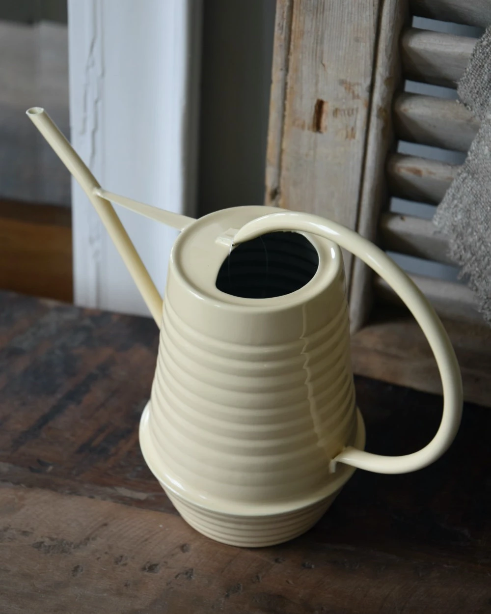 Metalen Gieter In Zacht Geel 0.95 Liter, IB Laursen 4 Metalen Gieter In Zacht Geel 0.95 Liter, IB Laursen - Afbeelding 3