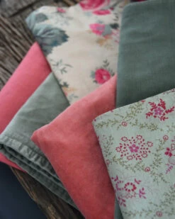 Olijf Groene Velours Kussenhoes, IB Laursen 16 Olijf Groene Velours Kussenhoes, IB Laursen -Ib Laursen olijf groene velours kussenhoes ib laursen 7