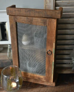 Oud Houten 'kaas' Kastje Met Gaas Deur Unique, IB Laursen -Ib Laursen oud houten kaas kastje met gaas deur unique ib laursen 6