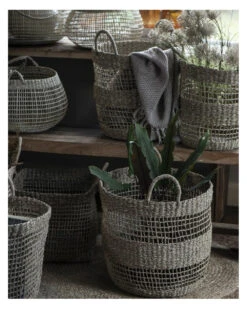 Ronde Mand Met Opgewerkte Structuur Middel Met Handvaten, IB Laursen -Ib Laursen ronde mand met opgewerkte structuur middel met handvaten ib laursen 4