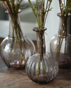 Set Van 3 Glazen Vaasjes Met Zijde Bloemen, IB Laursen -Ib Laursen set van 3 glazen vaasjes met zijde bloemen in malva roze ib laursen 2