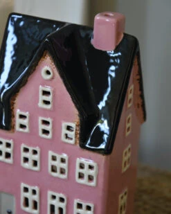 Theelicht Pakhuis Nyhavn Roze Met Zwart Dak, IB Laursen 11 Theelicht Pakhuis Nyhavn Roze Met Zwart Dak, IB Laursen -Ib Laursen theelicht pakhuis nyhavn roze met zwart dak ib laursen 2