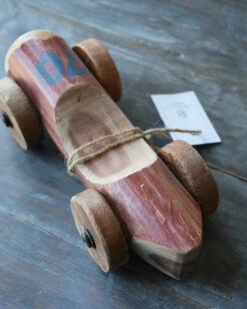 Unieke Rode Houten Race Auto Met Een Blauw Nr 70, IB Laursen -Ib Laursen unieke rode houten race auto met een blauw nr 70 ib laursen 2