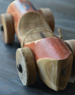 Unieke Vintage Houten Auto In Het Rood/bruin Nr 10, IB Laursen 7 Unieke Vintage Houten Auto In Het Rood/bruin Nr 10, IB Laursen -Ib Laursen unieke vintage houten auto in het roodbruin nr 10 ib laursen 1