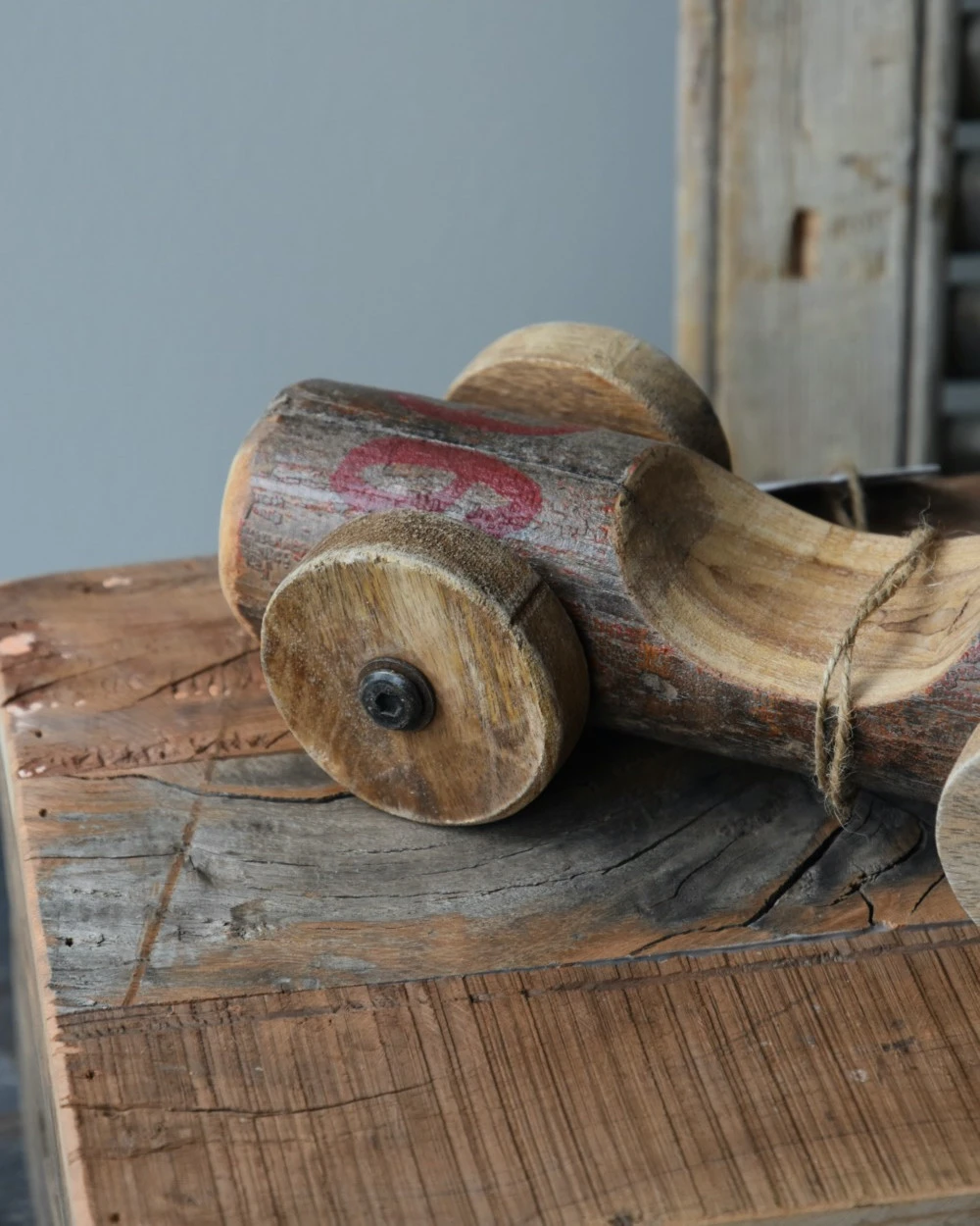 Unieke Vintage Race Auto Van Hout Met Rood Nr 96, IB Laursen 4 Unieke Vintage Race Auto Van Hout Met Rood Nr 96, IB Laursen - Afbeelding 2