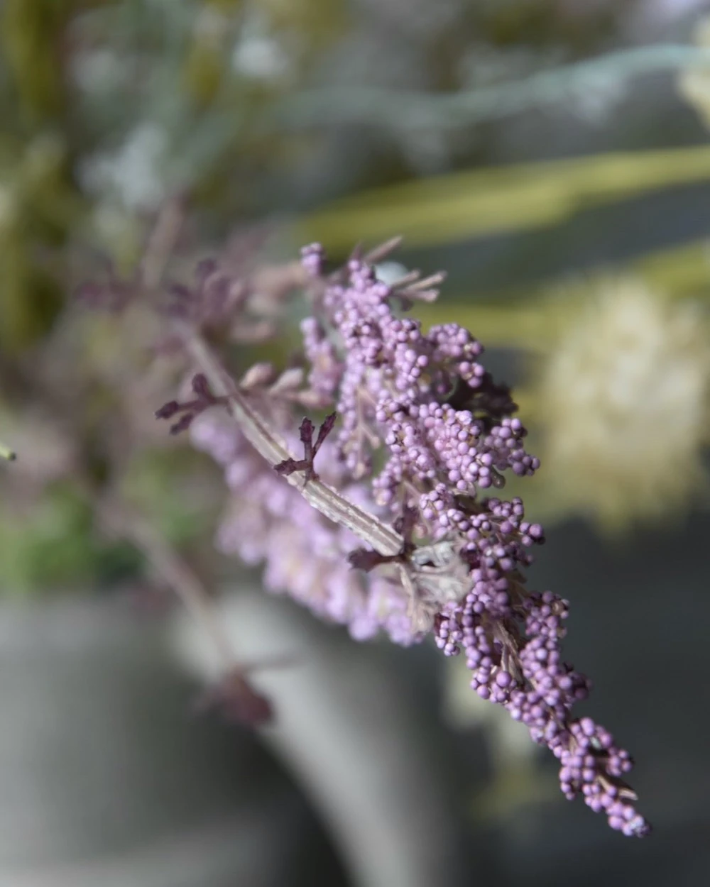 Veldboeket In Pastel Groenen, Lila, Paars En Taupe, 'zijdebloemen' 6 Veldboeket In Pastel Groenen, Lila, Paars En Taupe, 'zijdebloemen' - Afbeelding 4