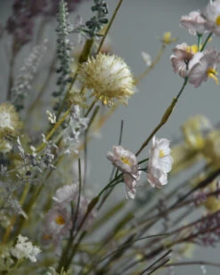 Veldboeket In Pastel Groenen, Lila, Paars En Taupe, 'zijdebloemen' 14 Veldboeket In Pastel Groenen, Lila, Paars En Taupe, 'zijdebloemen' -Ib Laursen veldboeket in pastel paars zijdebloemen 1 4