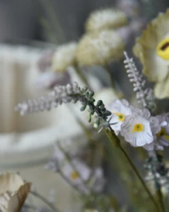 Veldboeket In Pastel Groenen, Lila, Paars En Taupe, 'zijdebloemen' 16 Veldboeket In Pastel Groenen, Lila, Paars En Taupe, 'zijdebloemen' -Ib Laursen veldboeket in pastel paars zijdebloemen 1 6