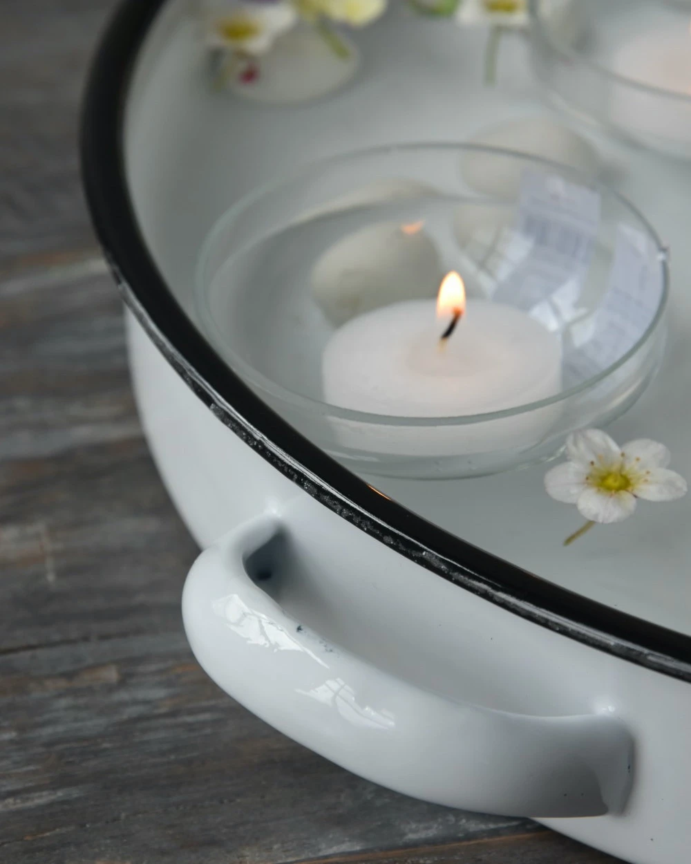 Wit Emaille Schaal Met Twee Handvaten En Zwarte Rand, IB Laursen 5 Wit Emaille Schaal Met Twee Handvaten En Zwarte Rand, IB Laursen - Afbeelding 3