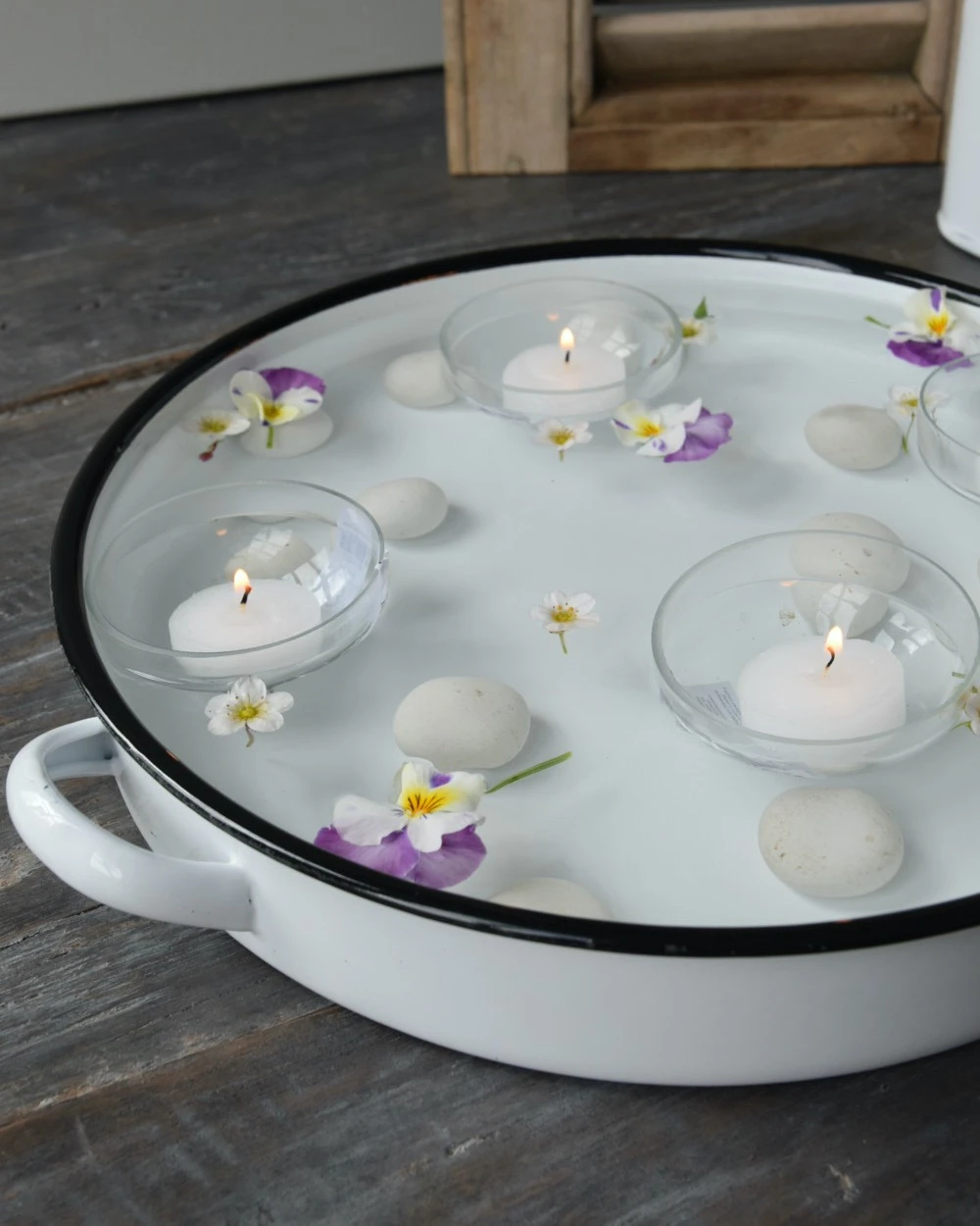 Wit Emaille Schaal Met Twee Handvaten En Zwarte Rand, IB Laursen 9 Wit Emaille Schaal Met Twee Handvaten En Zwarte Rand, IB Laursen - Afbeelding 7