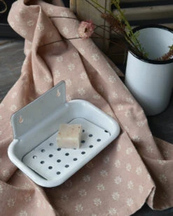 Wit Emaille Zeep Schaaltje Met Uitdruip Inleg, IB Laursen