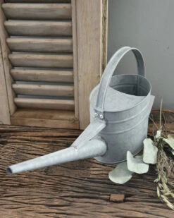 Ib Laursen -Ib Laursen zinken gieter met lange tuit ib laursen 1