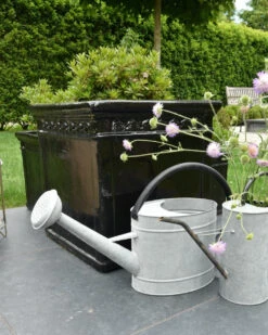 Zinken Gieter Met Zwart Handvat, IB Laursen 12 Zinken Gieter Met Zwart Handvat, IB Laursen -Ib Laursen zinken gieter met zwart handvat ib laursen 2