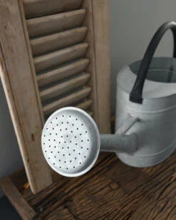 Zinken Gieter Met Zwart Handvat, IB Laursen 17 Zinken Gieter Met Zwart Handvat, IB Laursen -Ib Laursen zinken gieter met zwart handvat ib laursen 7