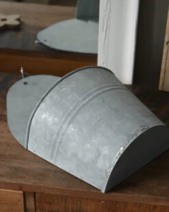 Zinken Pot Half Rond Voor Aan De Muur, IB Laursen -Ib Laursen zinken pot half rond voor aan de muur ib laursen 4