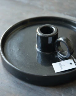 Zwarte Aardewerk Kandelaar Met Oor, IB Laursen -Ib Laursen zwarte aardewerk kandelaar met oor ib laursen 4